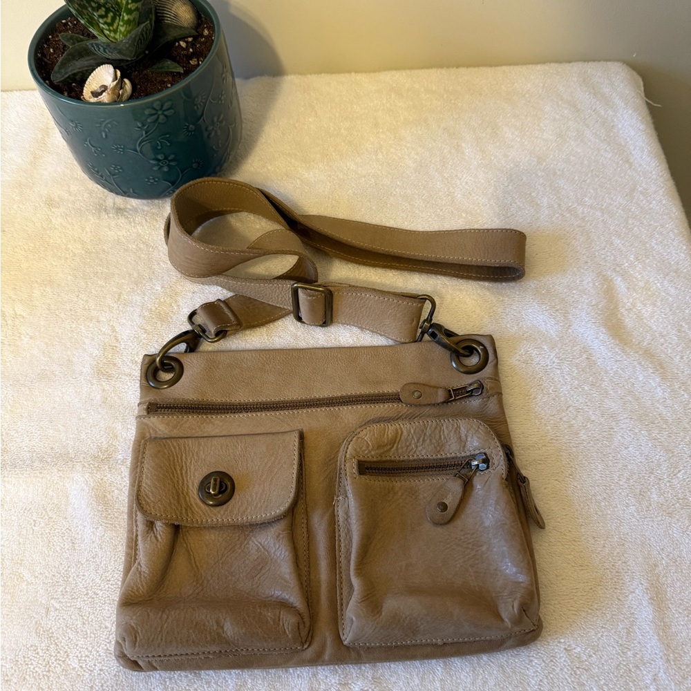 Roots original style cross body bag